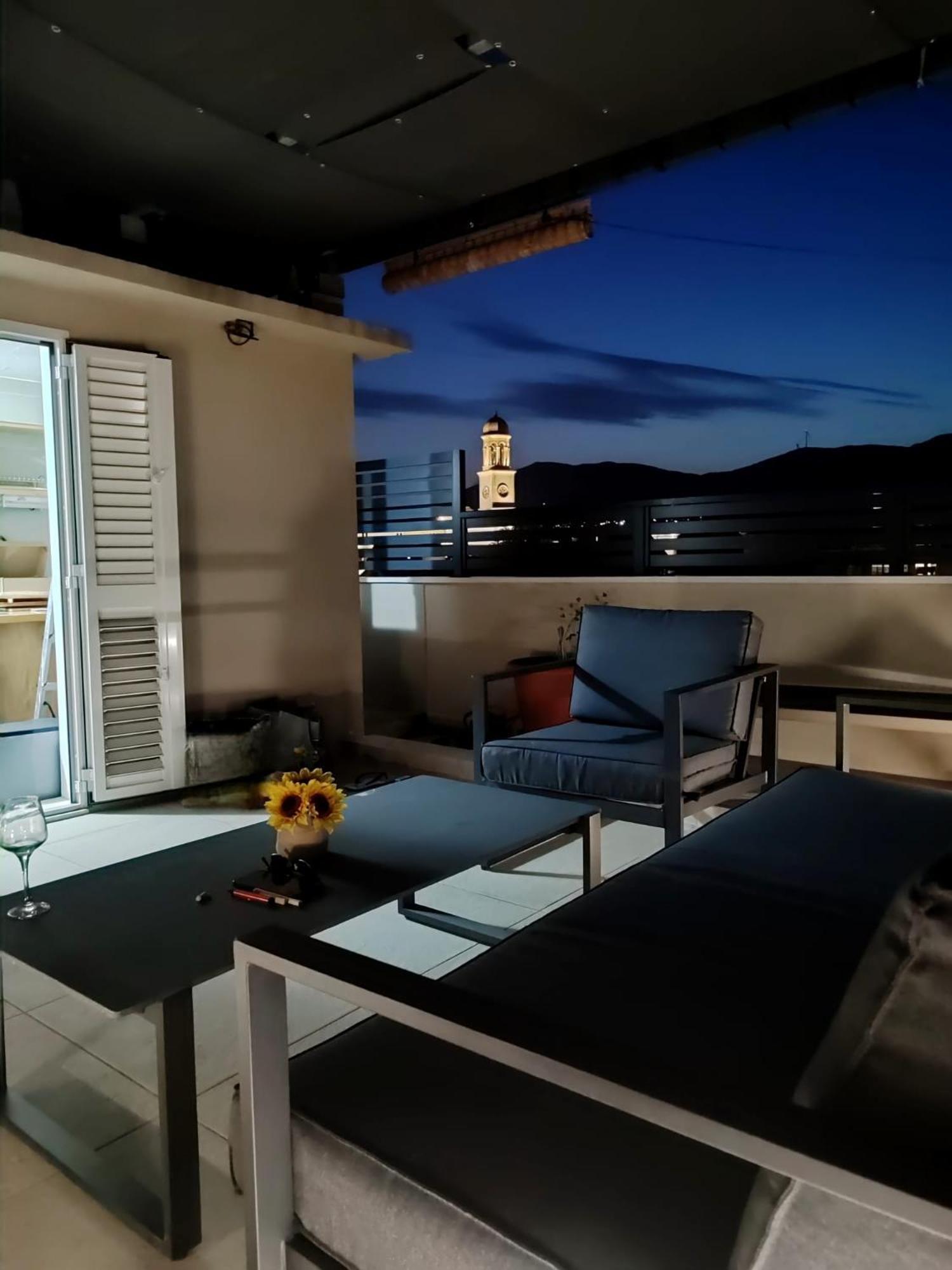 Stonehouse Apartment Dora Каштела Экстерьер фото